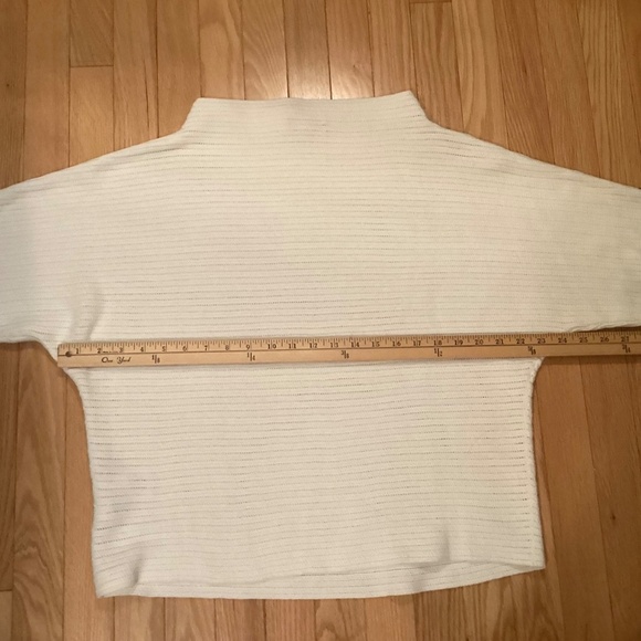 Brooks Brothers Cotton Sweater, Cream, Size Small, like new - Picture 6 of 9